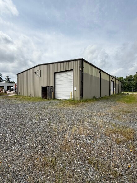 More Photos Of 9435 Saint Vincent Ave, Shreveport Distribution For Lease