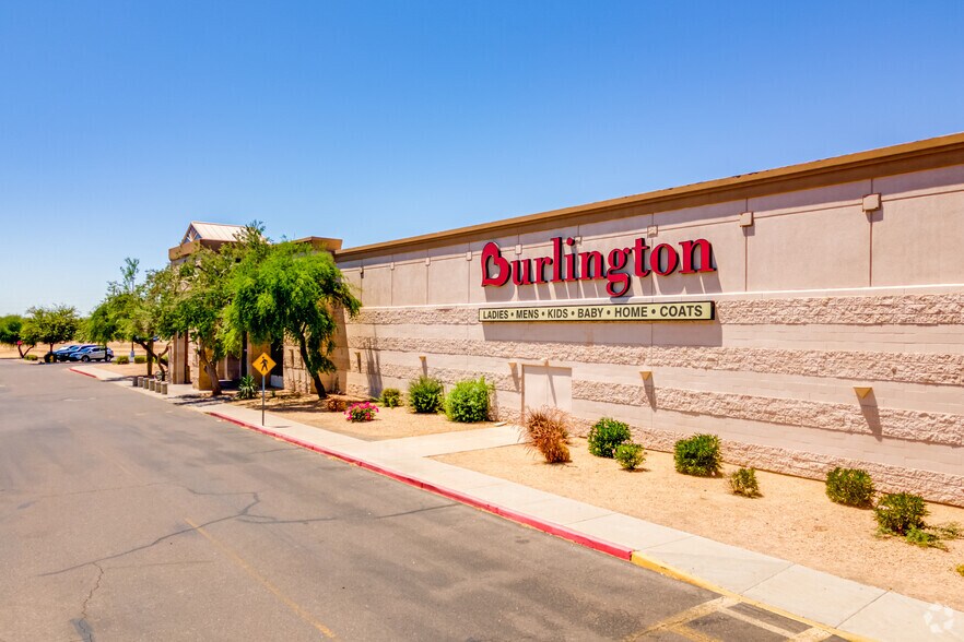 More Photos Of 7611 W Thomas Rd, Phoenix Department Store For Lease