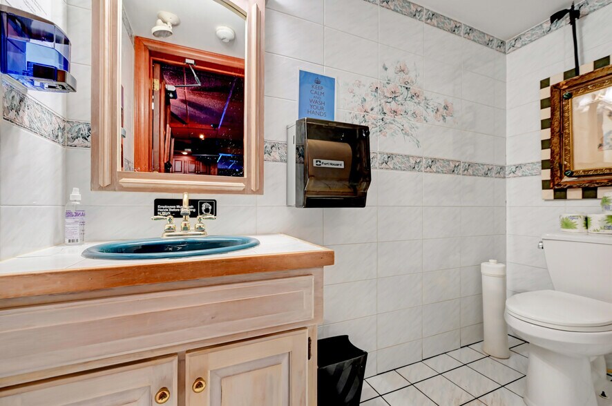 More Photos Of 291 Main St, Eynon Restaurant For Sale