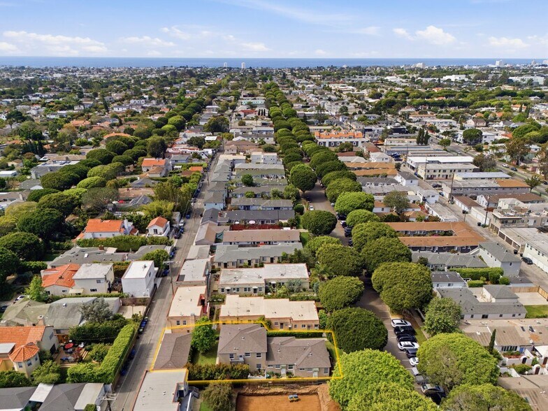 More Photos Of 2458 Oak St, Santa Monica Apartments For Sale