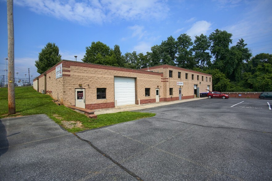 More Photos Of 1500 Paxton St, Harrisburg Office For Lease