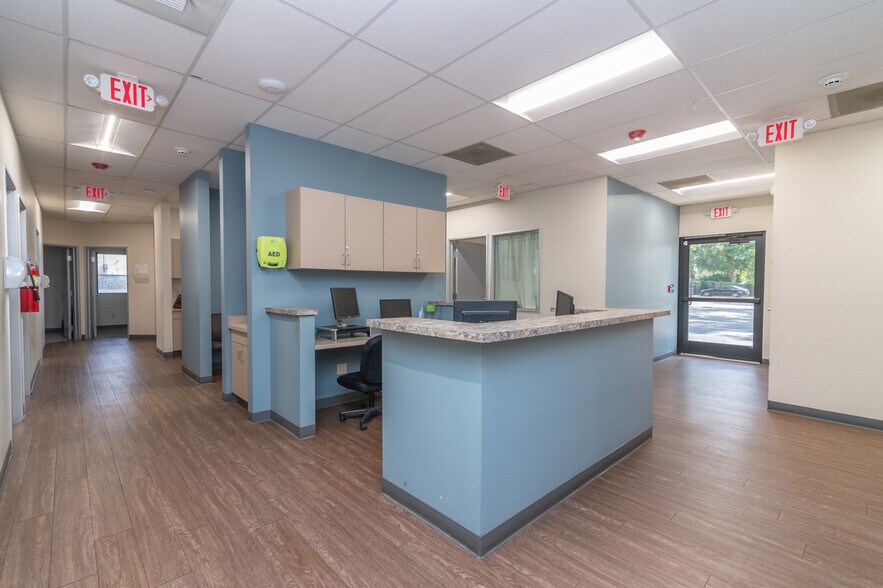 More Photos Of 3008 Sillect Ave, Bakersfield Medical For Lease