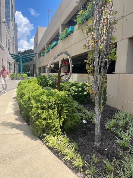 More Photos Of 6795 Poplar Ave, Germantown Office For Lease