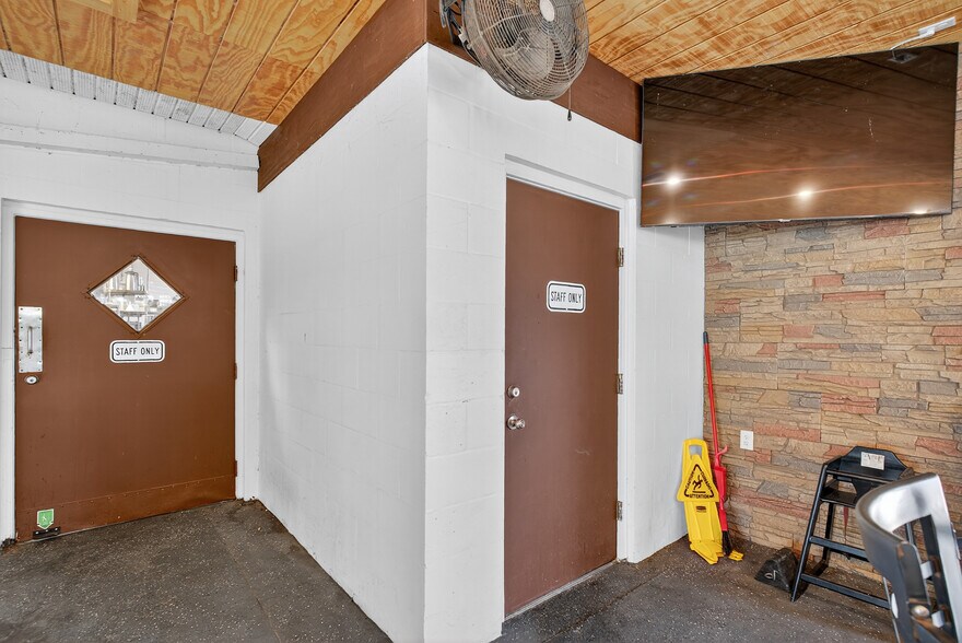 More Photos Of 765 3rd Ave, Welaka Restaurant For Sale