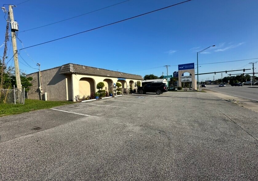 More Photos Of 1104 S Nova Rd, Ormond Beach Office For Sale