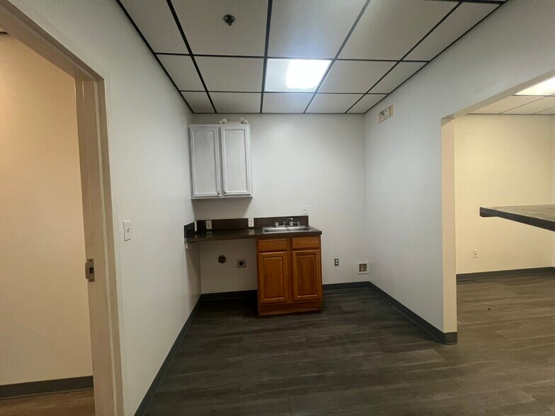 More Photos Of 10330 Chedoak Ct, Jacksonville Light Distribution For Sale