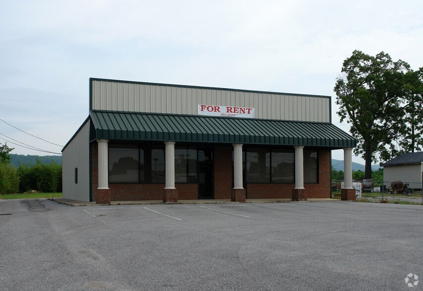 More Photos Of 1631 E Hamric Dr, Oxford Medical For Lease