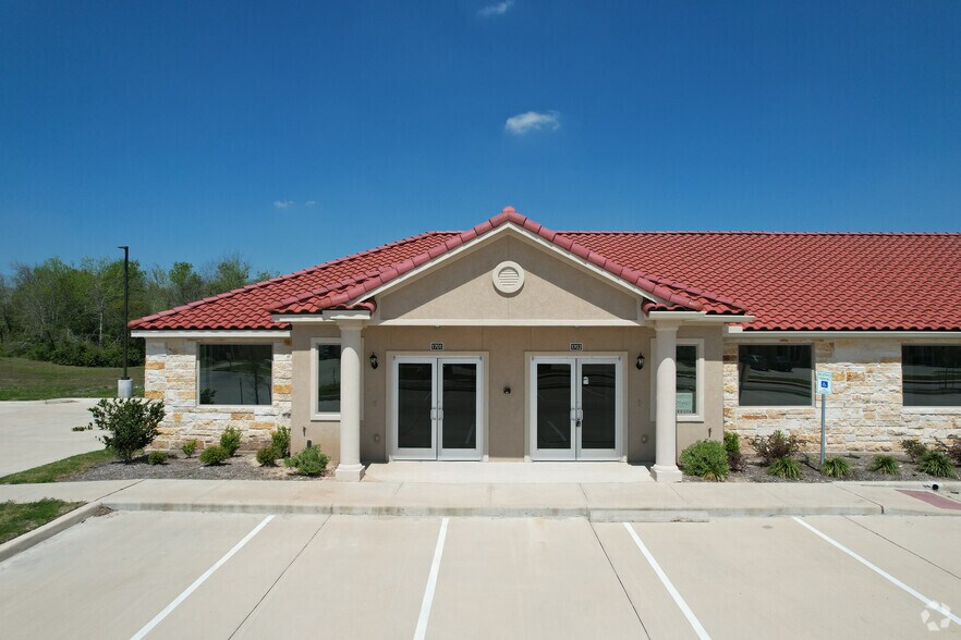 More Photos Of 2743 Smith Ranch Rd, Pearland Office For Lease