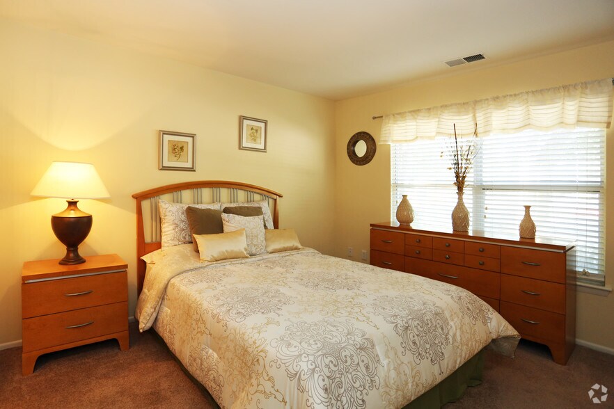 More Photos Of 3001 Reflections Way, Virginia Beach Apartments For Sale