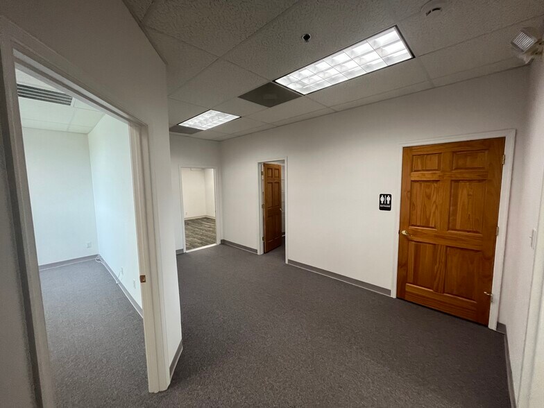 More Photos Of 1616 Centerville Tpke, Virginia Beach Light Distribution For Lease