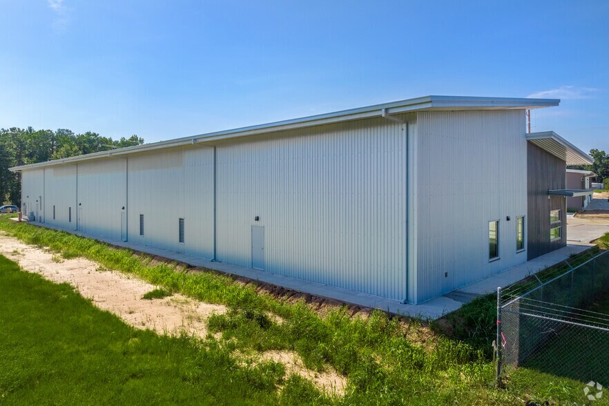 More Photos Of 25131 FM 2978 Rd, Tomball Freestanding For Lease