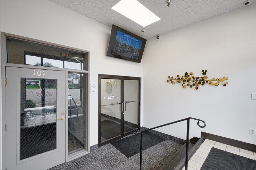 More Photos Of 151 NW Silver Lake Rd, Saint Paul Unknown For Lease