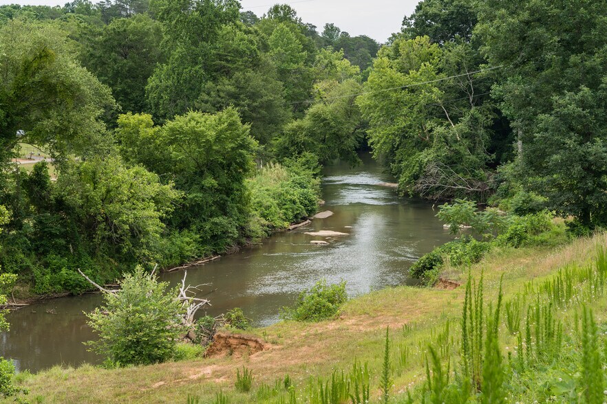 More Photos Of 2648 Rainbow Lake Rd, Inman Flex For Sale