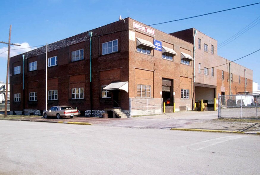 More Photos Of 5215 N 2nd St, Saint Louis Warehouse For Sale