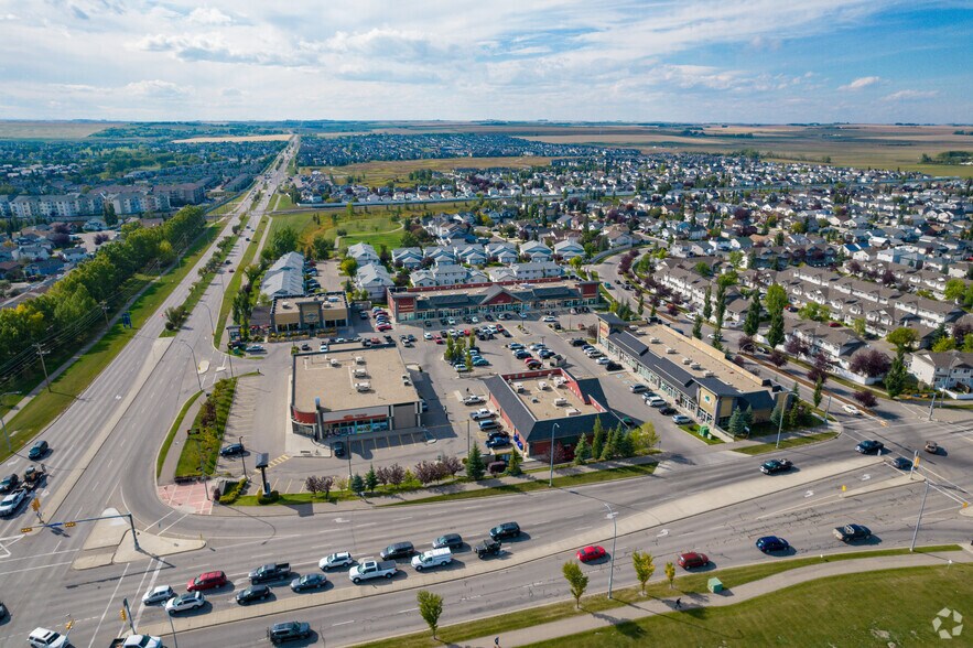 More Photos Of 3 Stonegate Dr NW, Airdrie Freestanding For Lease