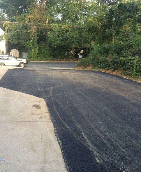 More Photos Of 3000 Oak Dr, Kensington Office Residential For Sale