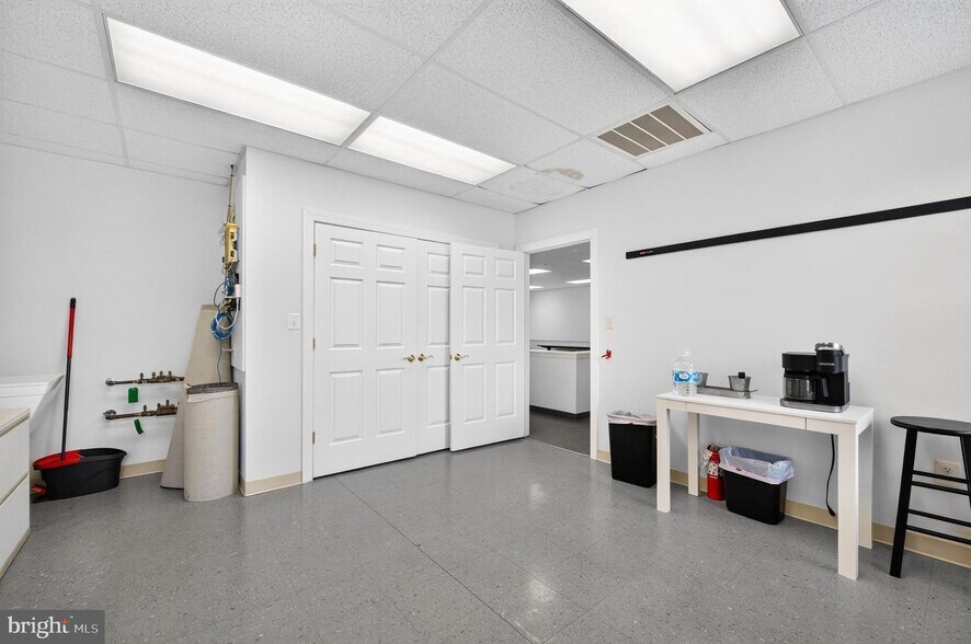 More Photos Of 7119 Salem Fields Blvd, Fredericksburg Office For Lease