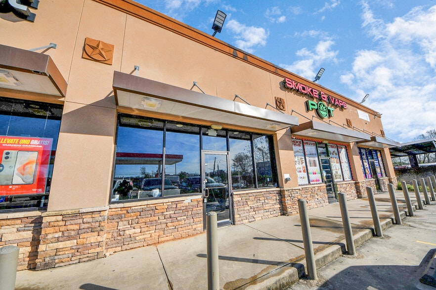 More Photos Of 5417 Anderson Rd, Houston Unknown For Lease