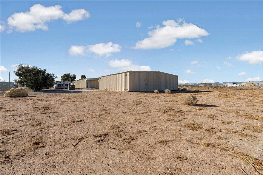 More Photos Of 6288 Curtis Pl, California City Warehouse For Sale
