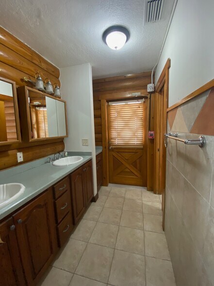 More Photos Of 6575 NE 96th Ave, Okeechobee Religious Facility For Sale