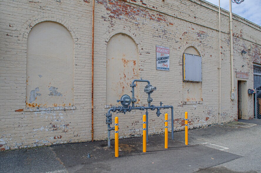 More Photos Of 9 E Oreilly St, Kingston Freestanding For Sale