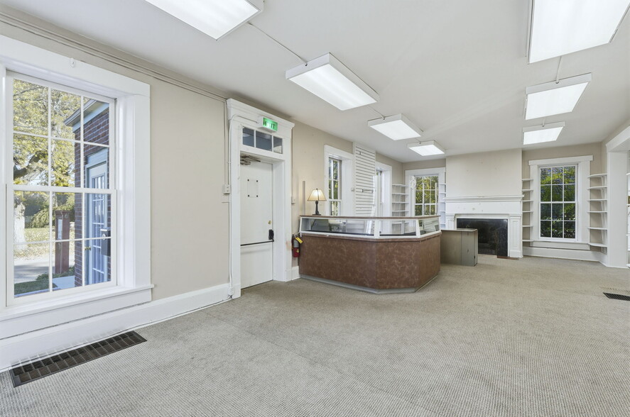 More Photos Of 607 E Charles St, Muncie General Retail For Sale