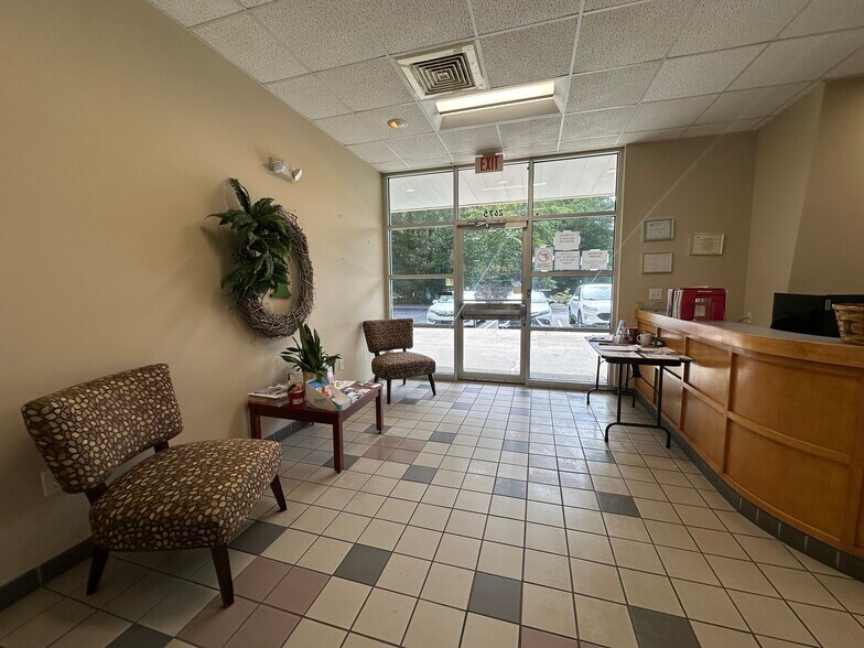 More Photos Of 2675 Lake Park Dr, North Charleston Medical For Lease