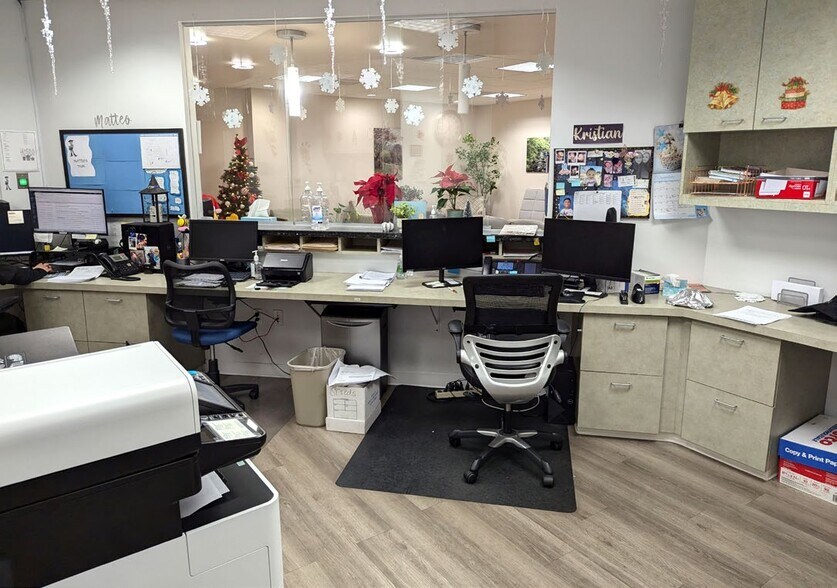 More Photos Of 260 E Ontario Ave, Corona Medical For Sale