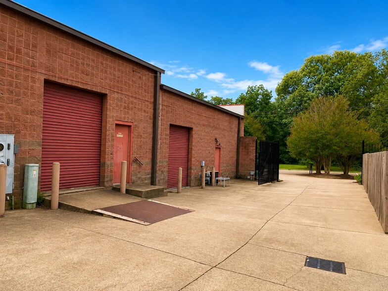 More Photos Of 100 Briarwood West Dr, Jackson Unknown For Lease