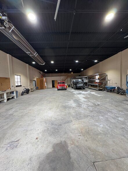 More Photos Of 4964 Yukon St NW, Canton Industrial For Sale