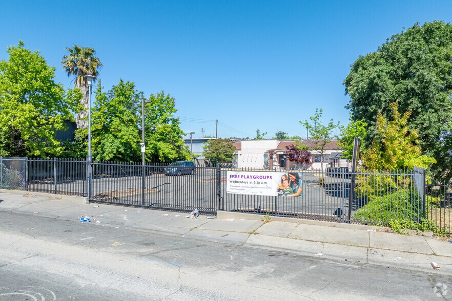 More Photos Of 2469 Rio Linda Blvd, Sacramento Office For Sale