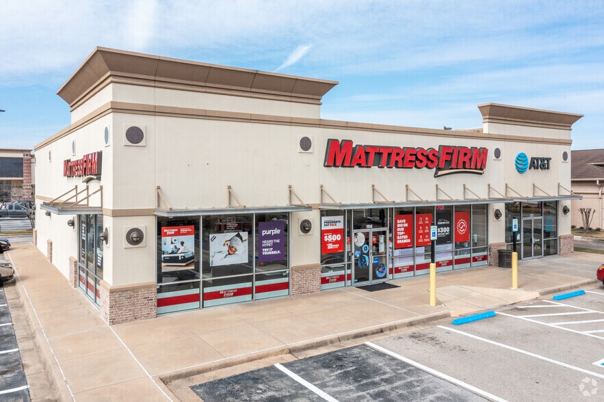 More Photos Of 6501-6887 Highway 6 N, Houston Unknown For Lease