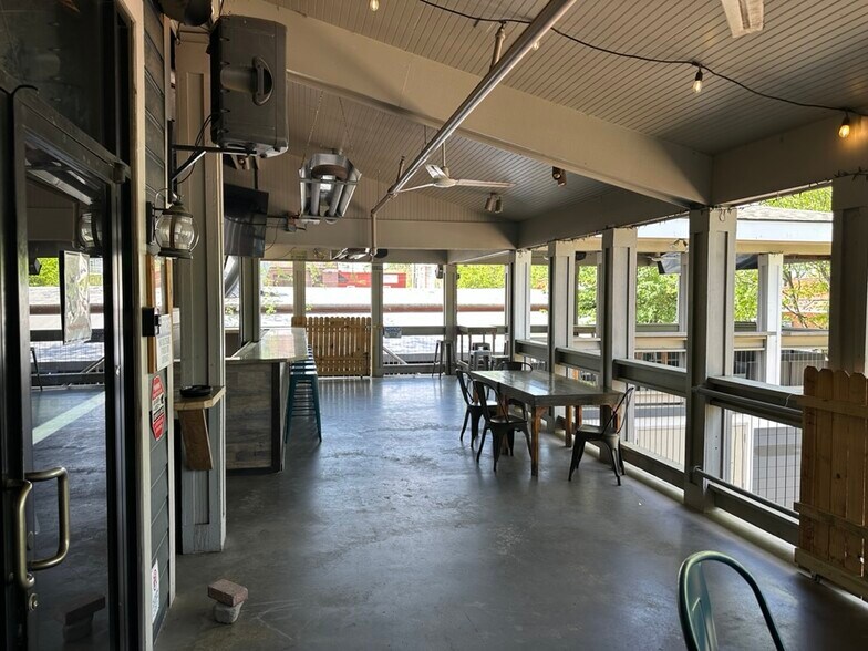 More Photos Of 3228 N Davidson St, Charlotte Restaurant For Lease