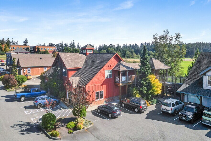 More Photos Of 107 S Main St, Coupeville Office For Sale