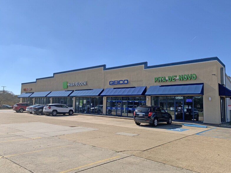 Primary Photo Of 8510 Youree Dr, Shreveport General Retail For Lease