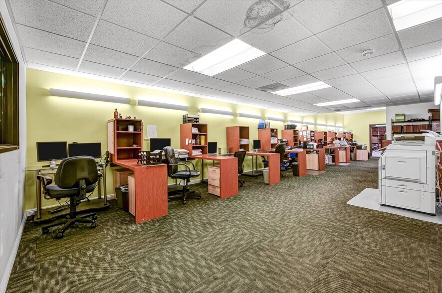 More Photos Of 2320 Cotner Ave, Los Angeles Loft Creative Space For Sale