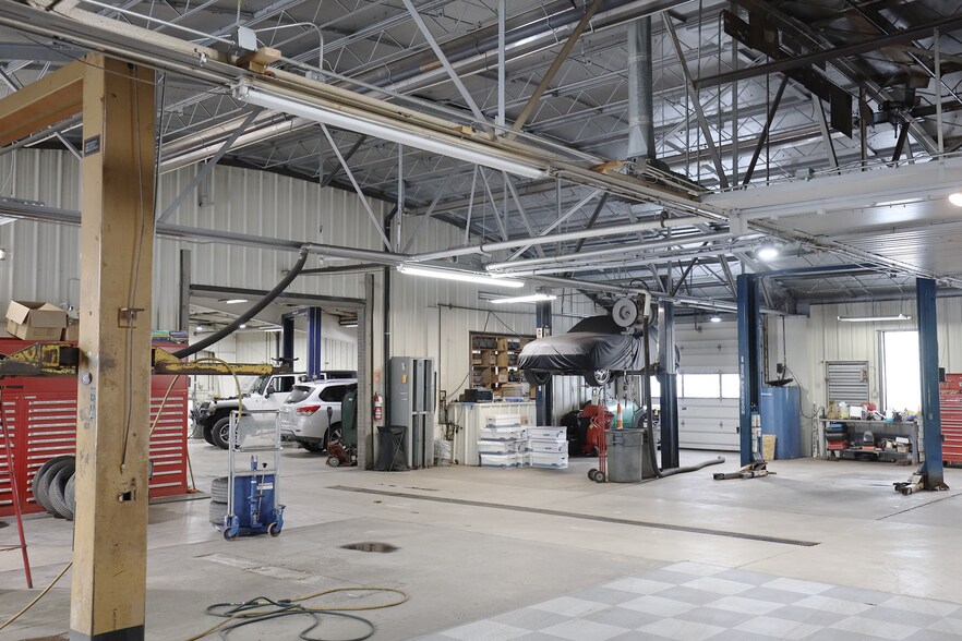 More Photos Of 900 Broad St, Wadsworth General Retail For Sale