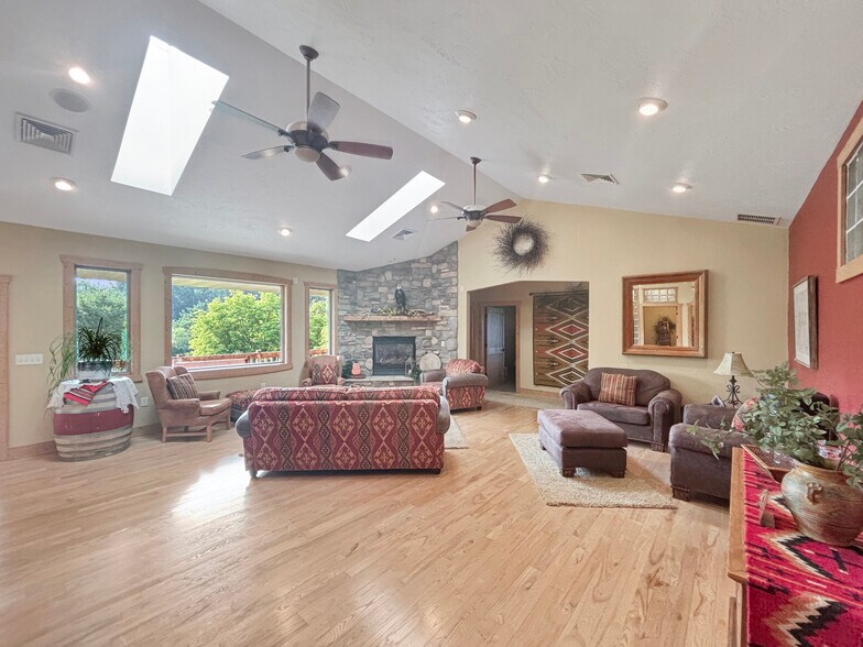 More Photos Of 3899 Old Highway Rd, Sturgeon Bay Storefront Retail Residential For Sale