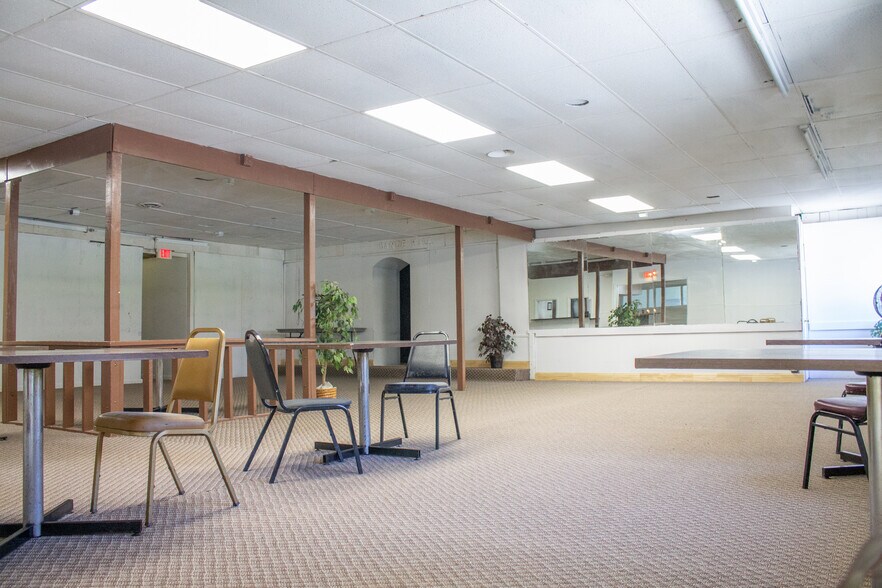More Photos Of 2303 Mecklenburg Rd, Ithaca Sports And Entertainment For Sale