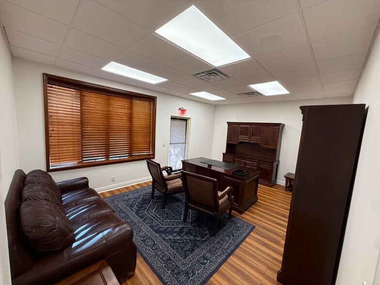 More Photos Of 725 N Hwy A1A, Jupiter Medical For Sale