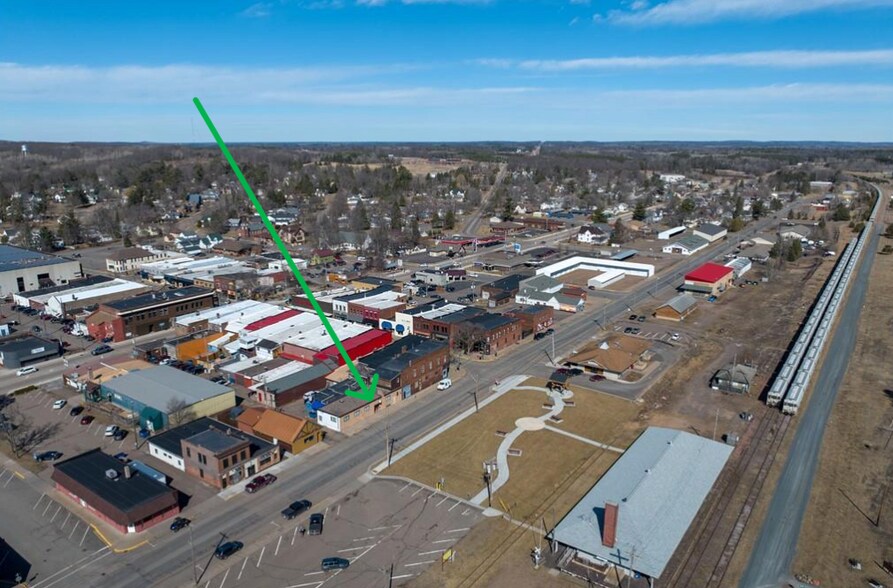 More Photos Of 415 N Front St, Spooner Coworking Space