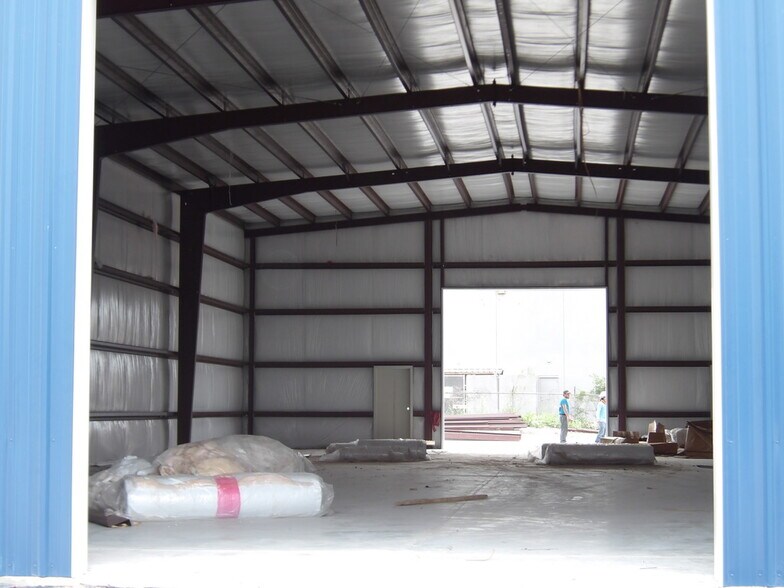 Primary Photo Of 1950 Expressway 83, Mercedes Warehouse For Lease