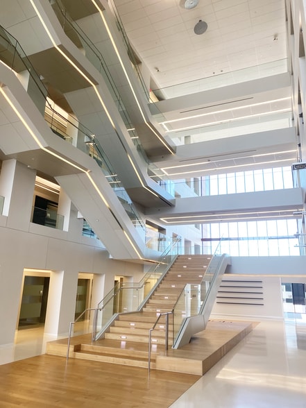 More Photos Of 2711 N Haskell Ave, Dallas Office For Lease