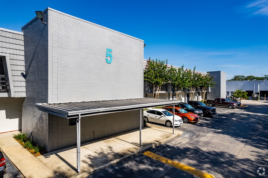 More Photos Of 3600-3606 Silver Star Rd, Orlando Unknown For Lease