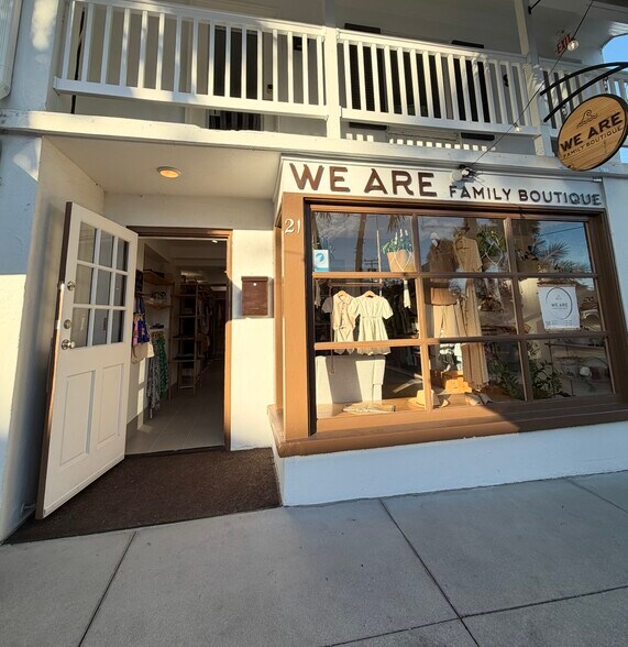 More Photos Of 21 Fillmore Dr, Sarasota Storefront For Lease