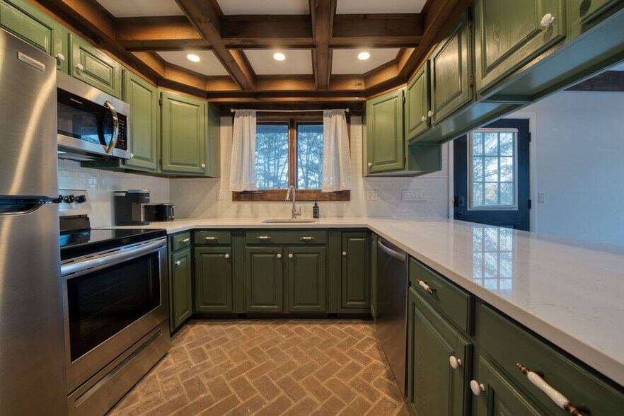 More Photos Of 218 NY-296, Windham Hotel For Sale