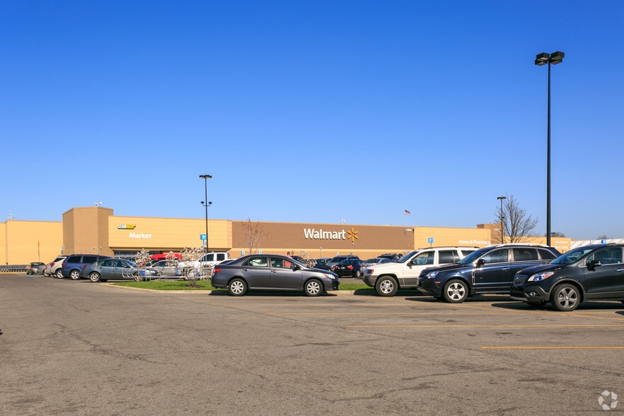 More Photos Of 16755-16787 Clover Rd, Noblesville Storefront For Lease