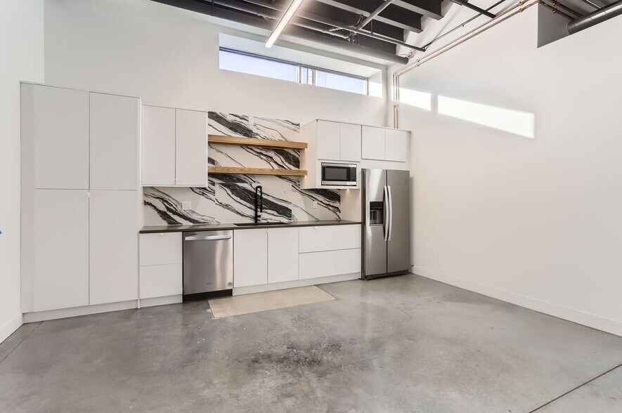 More Photos Of 1495 Overlook Dr, Lafayette Light Manufacturing For Lease