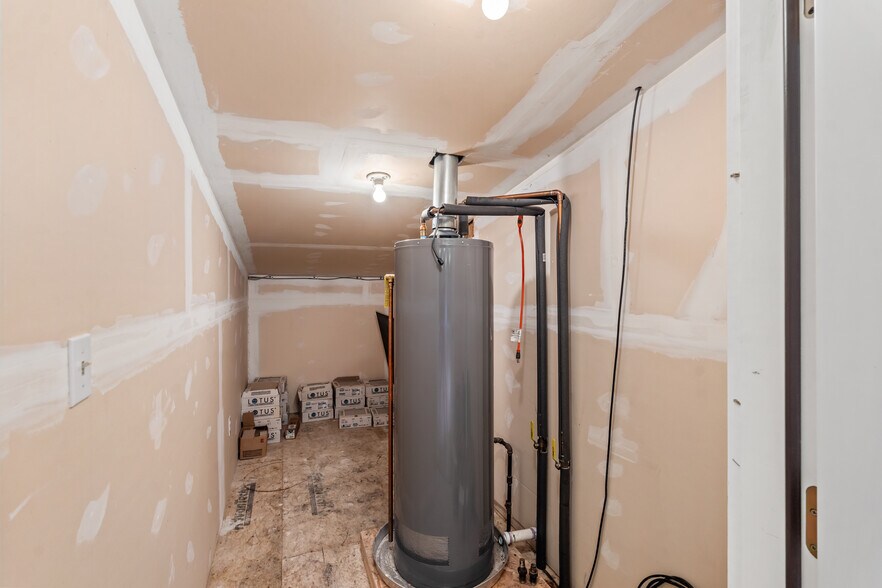 More Photos Of 4647 Reservoir Rd, Geneseo Flex For Sale