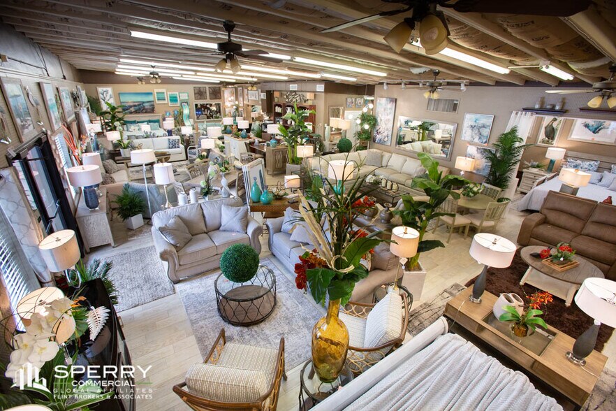 More Photos Of 27XX N Cocoa Blvd, Cocoa Freestanding For Sale